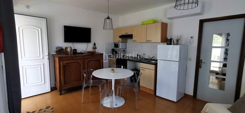 Foto ad202a2e-2425-4489-a297-a00c44775d5e. Casa adosada en carrer montseny 130b particular - casa con licencia turística en Empuriabrava