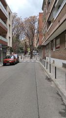 Autoparkplatz in Carrer soler i palet 20. Plaça gran 10 x 2,70