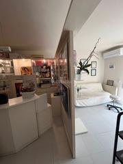 Miete Geschäftsraum in Plaça josep irla i bosch 2. Lloguer centre d´estètica per habitacions o enter