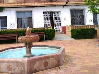 Ground floor in Plaza constitución 2. Oportunidad de negocio