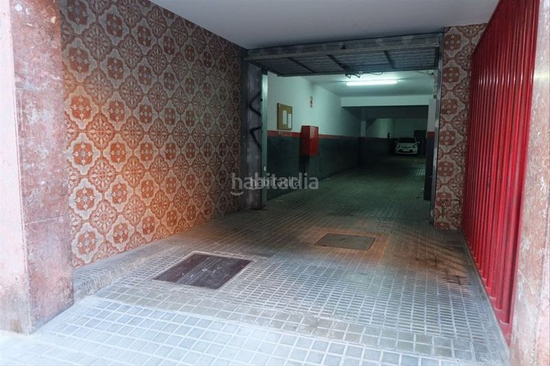 Foto f4cb1d6a-a190-45e2-876f-3b474df668c2. Aparcament cotxe a carrer del beat almató 33 a El Coll Barcelona