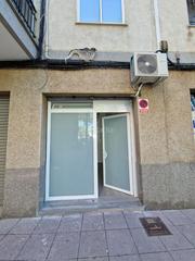 Local commercial à Avinguda de les corts catalanes 11. Local en venta