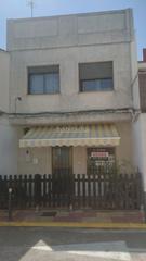 Casa adossada a Carrer mediterrani 22. Casa en la costa del mediterráneo