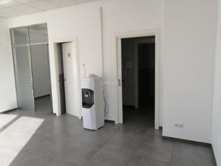 Lloguer Local Comercial a Carretera de la pau 10a. Local muy buena ubicación, apto para todas las act