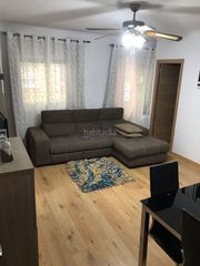 Piso en Carrer de mozart 1. Magnífico piso con ascensor y patio en montigalà