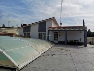 Xalet a Calle de enrique moya 26. Preciosa casa independiente con piscina