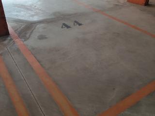 Location Parking voiture à Avenida del rocío 5. Plazas de garajes desde 40€.