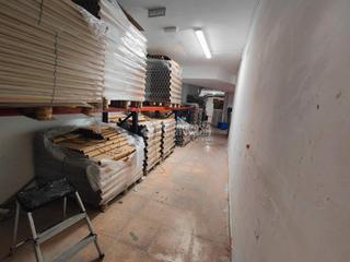 Miete Geschäftsraum in Calle de la isla de cuba 78. Trastero o local comercial