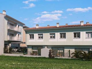 Casa a Pinatell 4. Casa unifamiliar obra nueva olot zona tranquila y luminosa