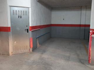 Parking coche en Roselló 25. Garage y trastero juntos