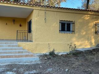 Casa a Carrer romaní 279. Se vende chalet en un entorno privilegiado