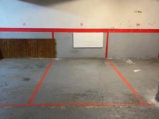 Rent Car parking in Bisbe morgades 38. Alquilo parking centro vic