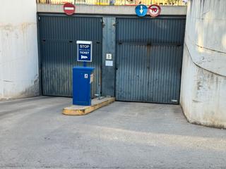 Aparcament cotxe a Can masachs 18. Plaza de parking