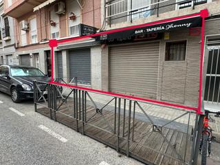 Local commercial à Calle pascual sempere mogica 22. Oportunidad! de inversión como negocio o vivienda