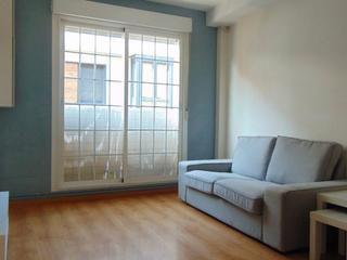 Rent Flat in Calle voluntarios catalanes 46. Se alquila piso amueblado y luminoso de 2 dormitorios en valdeac