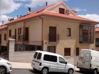 Rent Flat in Cuesta de san vicente 5. Piso completamente amueblado