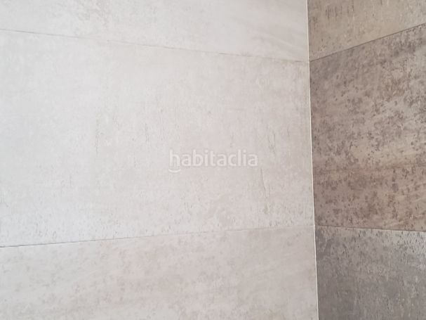Foto 026a7158-69e2-4e59-8ad6-ee154b4c2d76. Rent flat in avenida pontejos 3b in Los Castros Santander