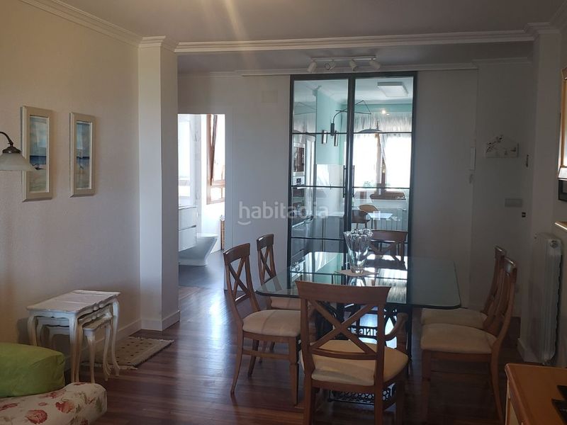 Foto 1679a080-4f13-4826-8f0a-4b58f67276e1. Rent flat in avenida pontejos 3b in Los Castros Santander