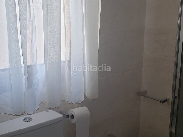 Foto 3d9eabfe-7f7c-4456-bc8b-a91e481f792b. Rent flat in avenida pontejos 3b in Los Castros Santander