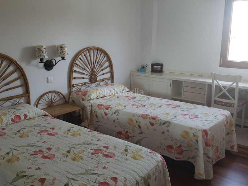 Foto 3eb76198-8960-41ba-b3a0-723fa8ab2df8. Rent flat in avenida pontejos 3b in Los Castros Santander