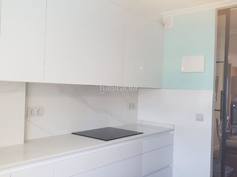 Foto 49df7eb3-4cee-414c-9e02-d9fc91d59a64. Rent flat in avenida pontejos 3b in Los Castros Santander