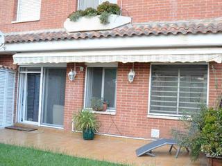 Location Duplex à Països catalans  6-12. Preciós duplex  amb jardí. tipus casa adosada . a 2 min de st cu