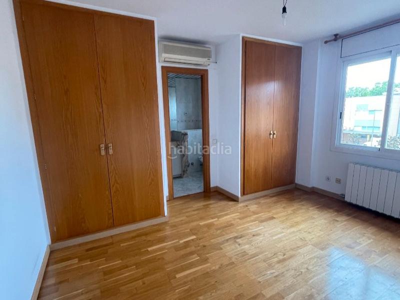 Foto 8dba8302-733d-4fe3-80d1-edb59c081337. Alquiler dúplex en països catalans 6-12 preciós duplex amb jardí. tipus casa adosada . a 2 min de st cugat /hgc . lloguer llarga durada- disponible a partir d'octubre en Rubí