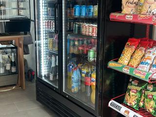 Traspàs Local Comercial a Rambla sant francesc 1. Traspaso de negocio -tienda alimentación en rambla