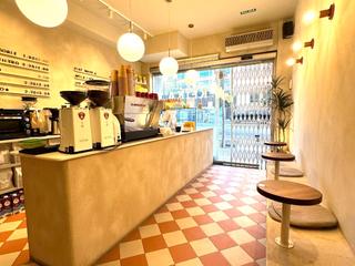 Rent Business premise in Via augusta  127. Local en traspaso