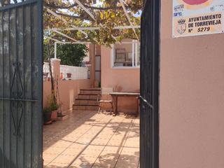 Casa en Avenida las alondras  20. Se vende bungalow adosado