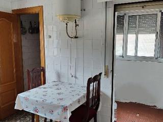 Piso en Pablo medina 6. Piso con garaje junto el ayuntamiento, en todo el centro.