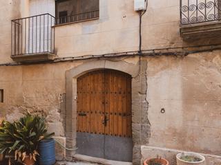 Casa adossada a Calle plaza, la 7. Tranquilidad y espacio, ideal para familias que quieren una vida
