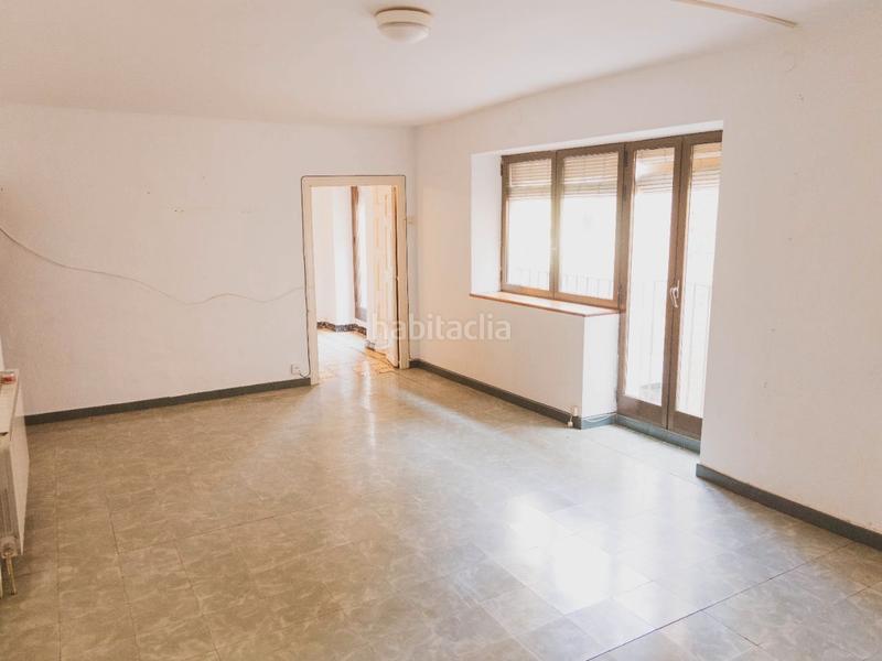 Foto 9188b269-2d6d-4f1b-b0bc-b30cf8ba0d75. Reihenhaus in calle plaza in Plans de Sió (Els)