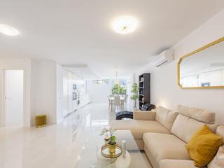 Location Appartement à Ramon y cajal 18. Un piso renovado moderno