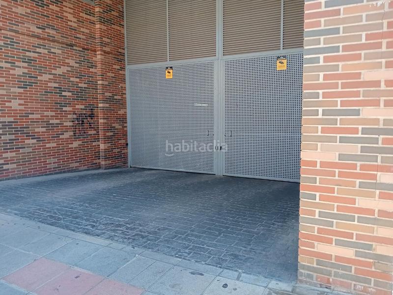 Foto 128098e9-51ba-4526-bb0b-78b5c60656c5. Lloguer aparcament cotxe a calle rafael alberti 5 a Ibi