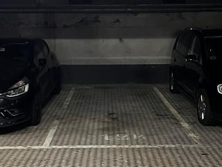 Affitto Posto auto in Carrer de la física 10. Parking cómodo, una planta, 2 entradas y 2 salidas