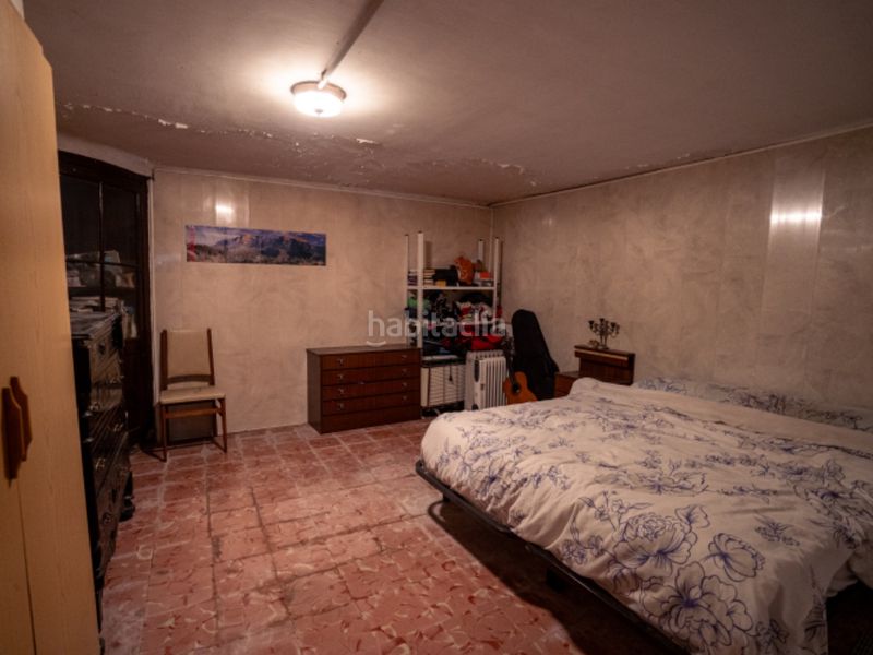 Foto 4057b55c-c3fd-4463-a243-0b61b472bde0. Casa aparellada a sant antoni maria claret 8 a Mura