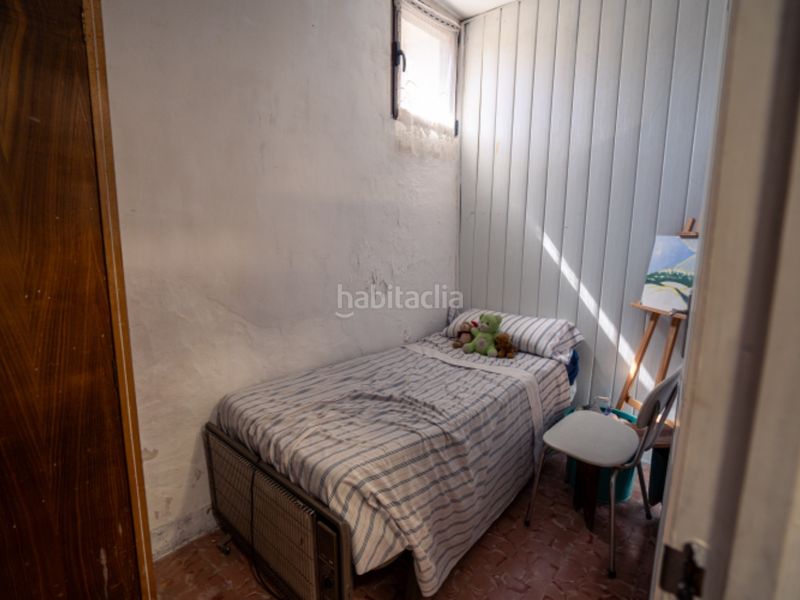Foto 8f28f095-b3d2-4e53-9b33-0f40df2bfe85. Casa aparellada a sant antoni maria claret 8 a Mura