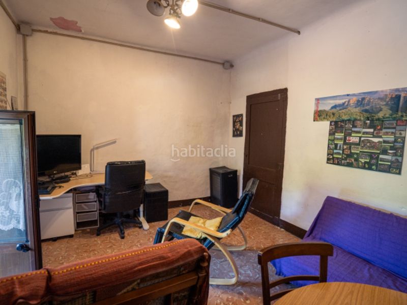 Foto b5aed637-cbfe-4004-b8d8-fd195d8baf06. Casa aparellada a sant antoni maria claret 8 a Mura