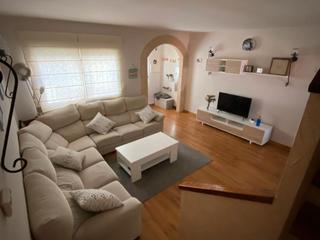 Maison jumelée à Calle miguel delibes 43. Casa lista para entrar a vivir