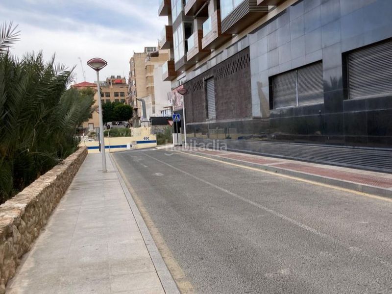 Foto 642b8f4f-f0f9-450e-b38e-7a3ab43b9d1d. Aparcament cotxe a carrer tomballops 5 a Plaza Crevillente - Antiguos Juzgados - El Asilo Elche / Elx