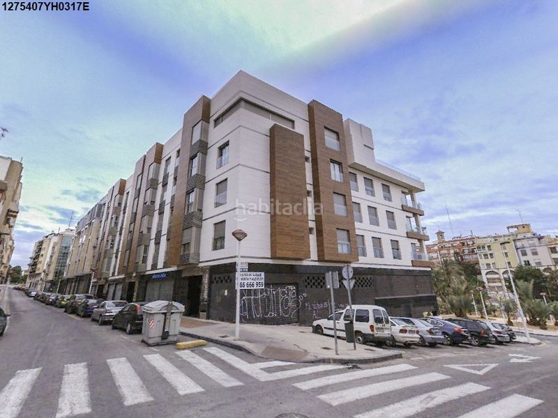 Foto 7482a7ab-62a7-479c-b55f-aace252a66e3. Aparcament cotxe a carrer tomballops 5 a Plaza Crevillente - Antiguos Juzgados - El Asilo Elche / Elx