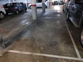 Lloguer Aparcament cotxe a Guifre 280. Alquila tu parking muy bien de precio