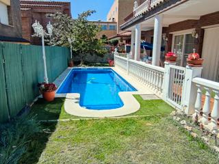 Casa a Carretera alcolea del pinar  88. Chalet individual para entrar a vivir