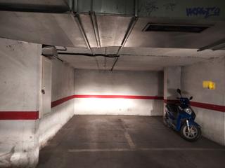 Car parking in Caños 2