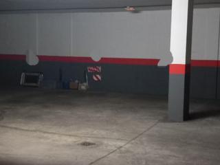 Alquiler Parking coche en Princesa guayarmina 4. Plaza de garaja en edificio residencial facil acceso