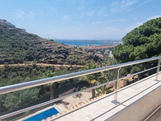 Àtic a Montjoy 56. Bonito piso con vistas al mar y a las montañas con licencia turí