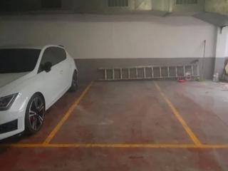 Parking coche en Bejar 79. Plaza de parking exclusivo