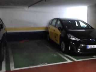 Aparcament cotxe a Diputacio 401. Plaza de aparcamiento de fácil acceso