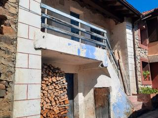 Maison jumelée à Barrio sarceda 39. Se vende casa a reformar